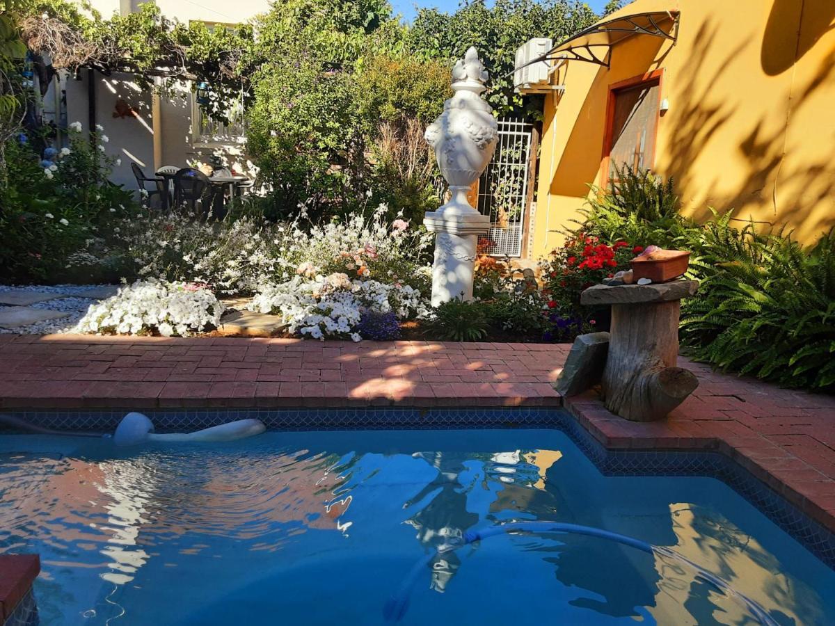 Cathy's Guest House Cradock Extérieur photo